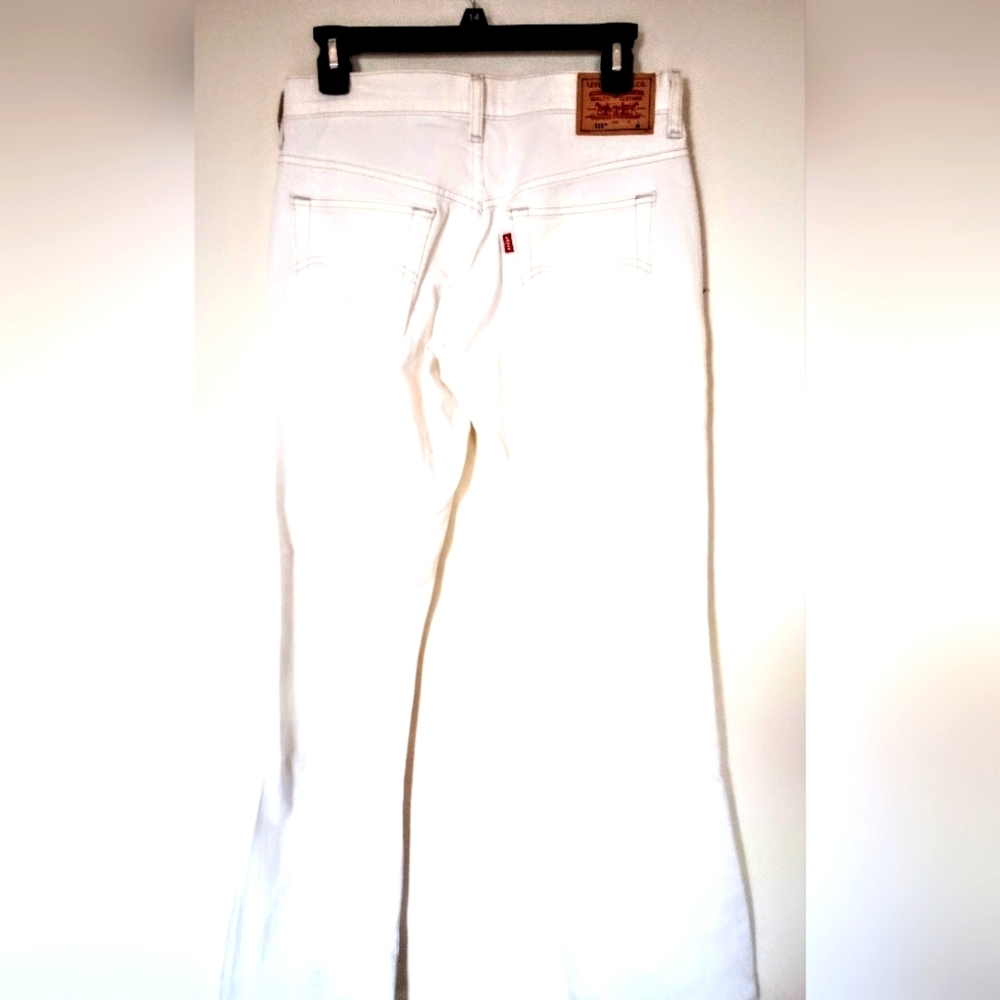 LEVI STRAUSS & CO WHITE NOUVEAU BOOT CUT JEANS, SIZE M, 99%COTTON 1%SPANDEX